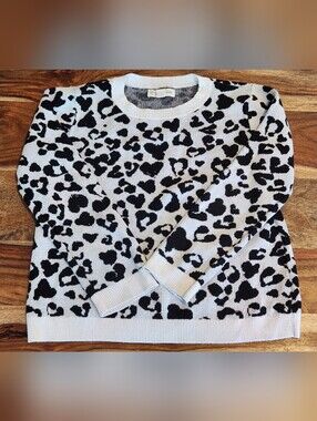 Tucker + Tate Black and White Leopard Sweater Size 6
